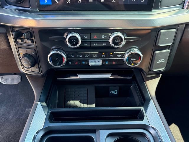 Used 2025 Ford F350 King Ranch w/ FX4 Off-Road Package AWD/4WD image 16