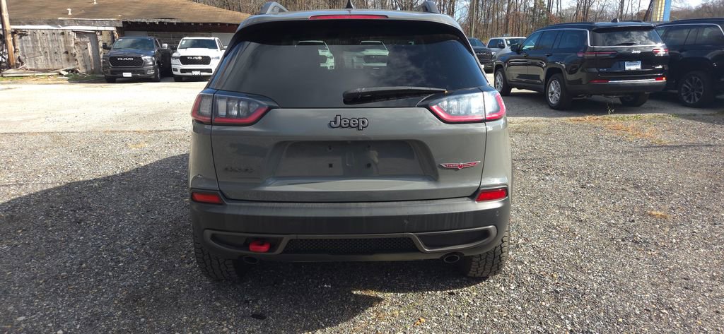 Used 2019 Jeep Cherokee Trailhawk w/ Cold Weather Group image 11