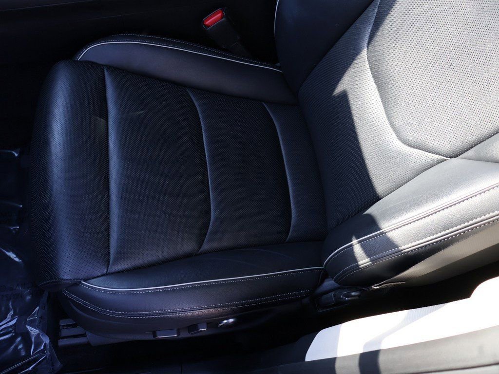 Used 2023 Genesis GV70 2.5T w/ Advanced Package image 35