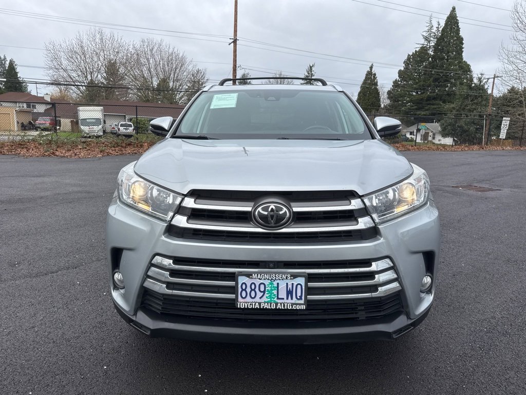 Used 2018 Toyota Highlander Limited Platinum image 2