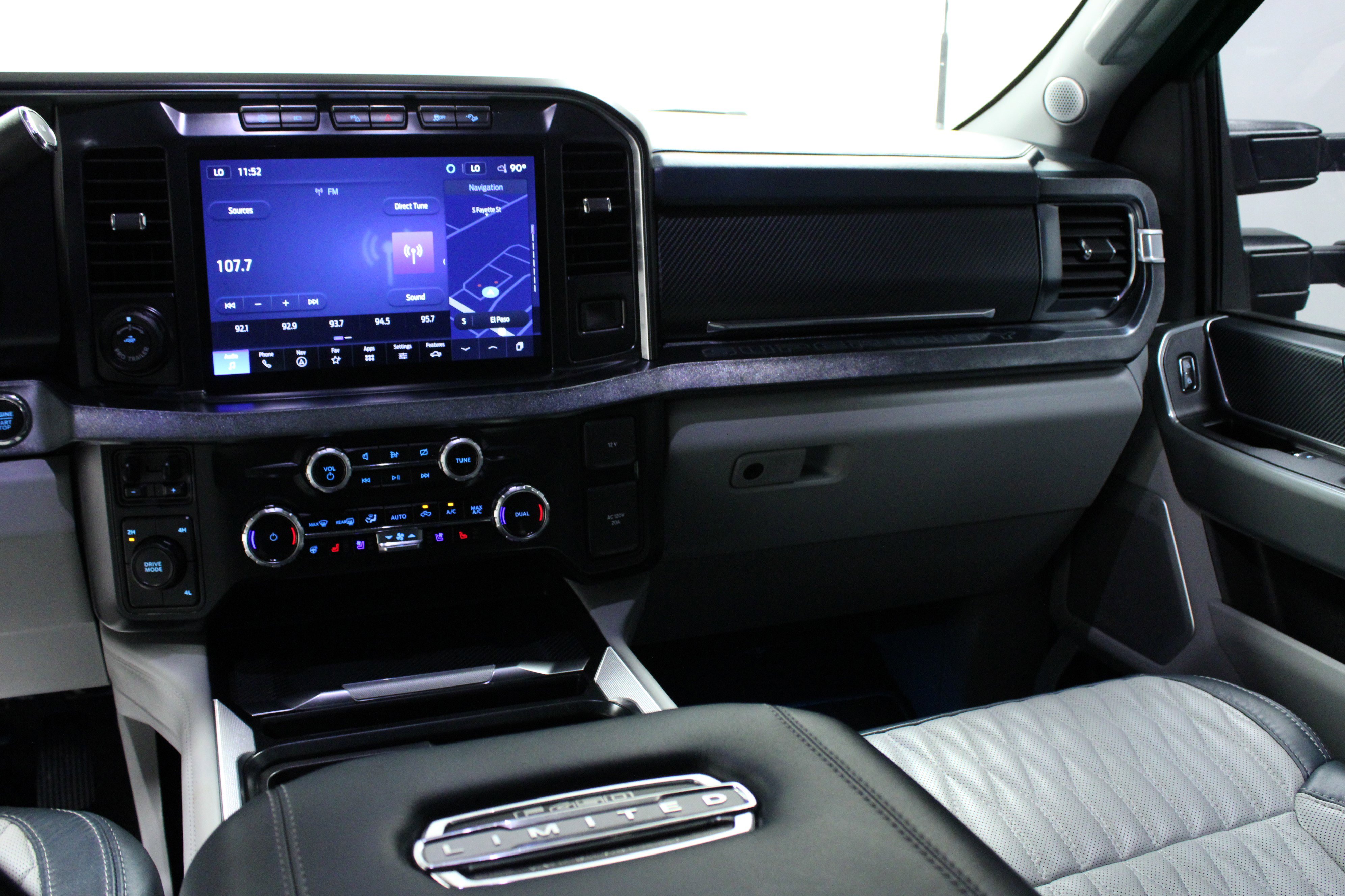 Used 2023 Ford F450 Limited w/ FX4 Off-Road Package image 19