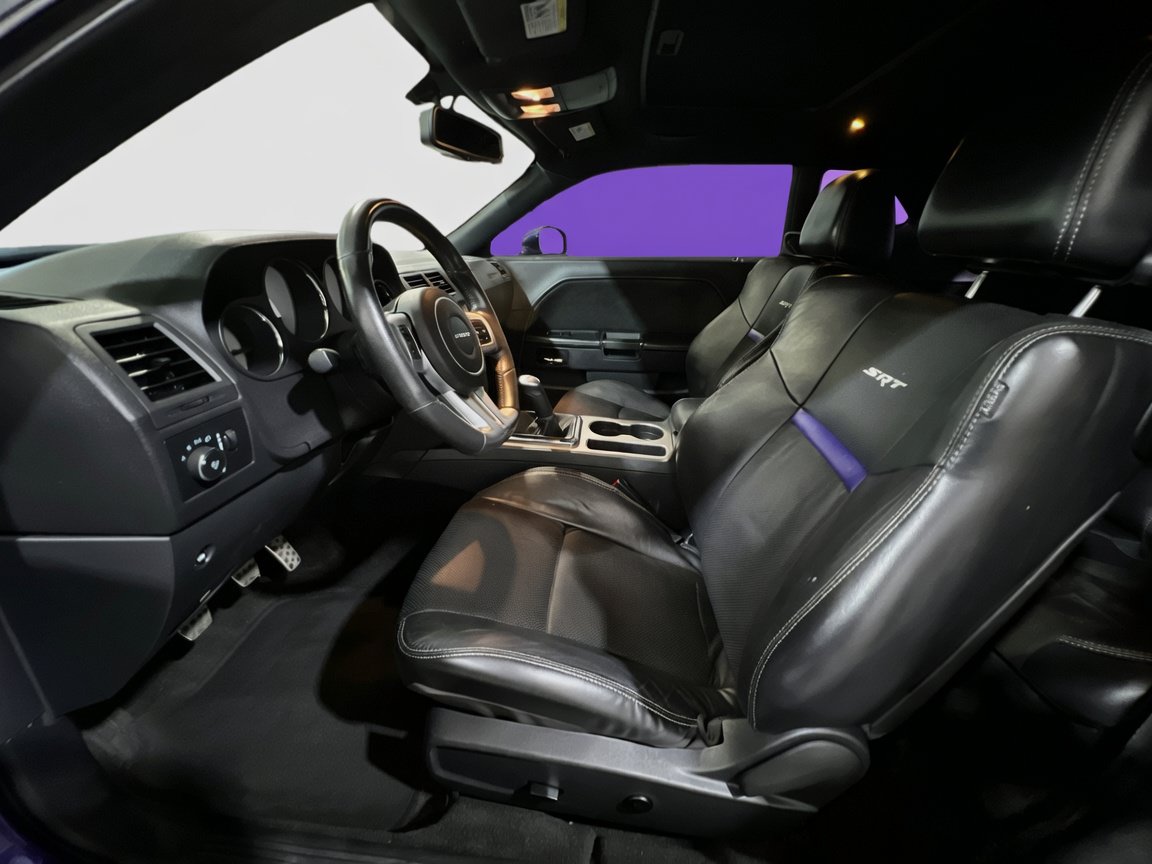 Used 2014 Dodge Challenger SRT8 RWD image 13