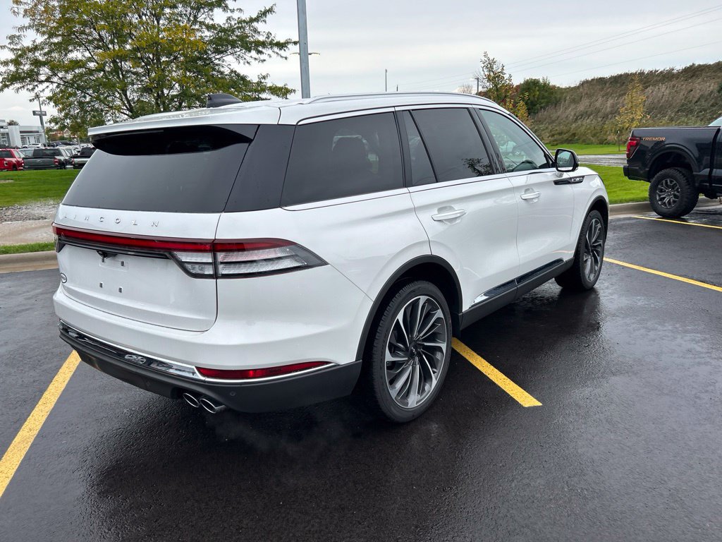 New 2026 Lincoln Aviator Reserve AWD/4WD image 6