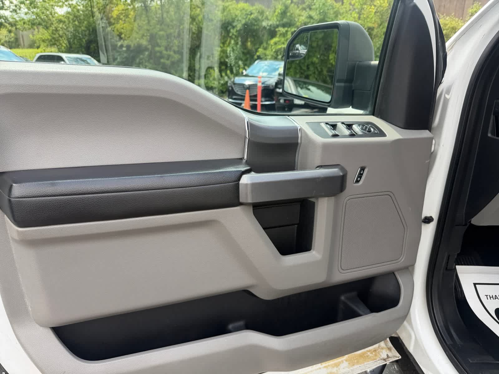 Used 2015 Ford F150 XLT w/ Equipment Group 302A Luxury AWD/4WD image 14