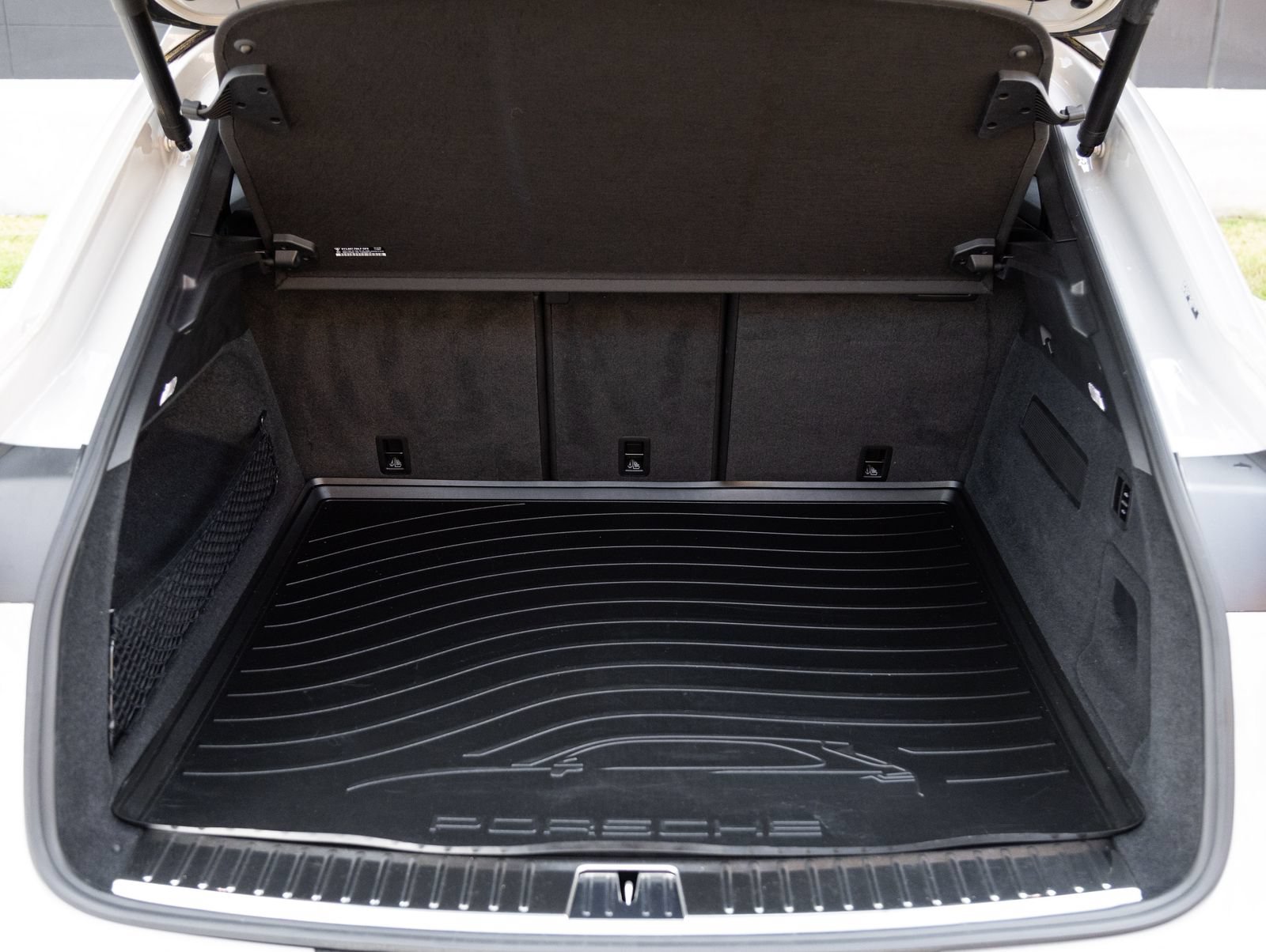 Certified 2024 Porsche Cayenne Coupe AWD/4WD image 29