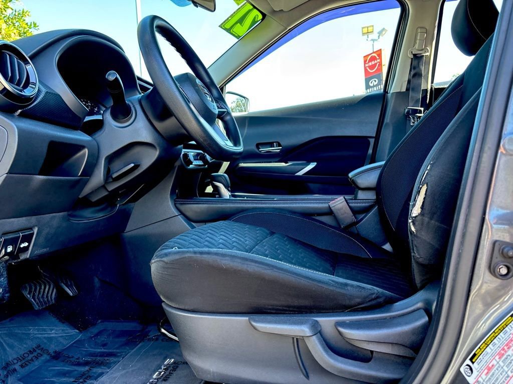 Used 2021 Nissan Kicks SV image 11