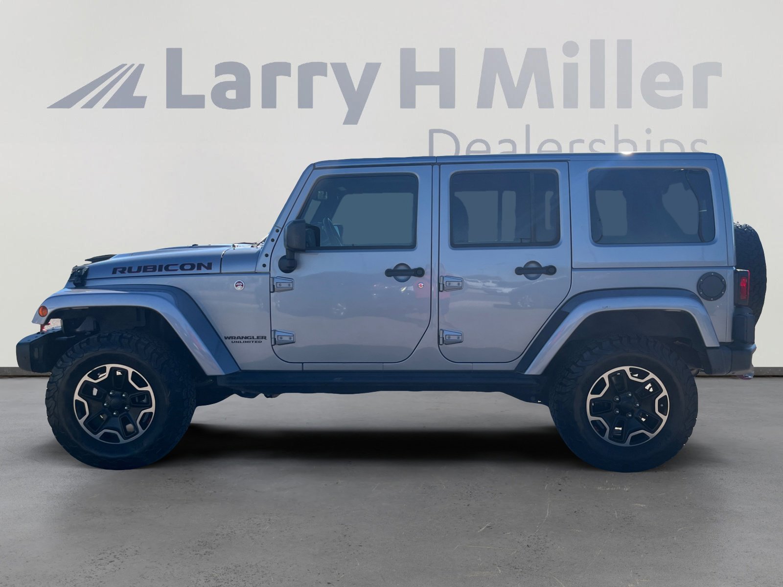 Used 2016 Jeep Wrangler Unlimited Rubicon image 2