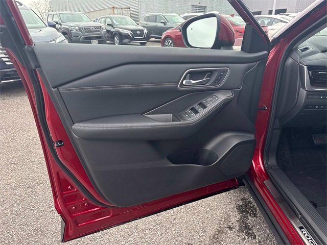 New 2026 Nissan Rogue Platinum image 21