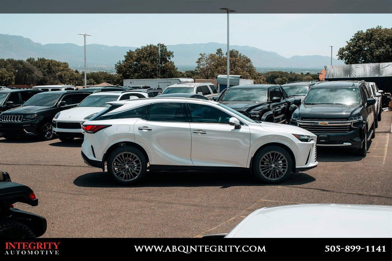 Used 2026 Lexus RX 450h AWD w/ Convenience Package image 8