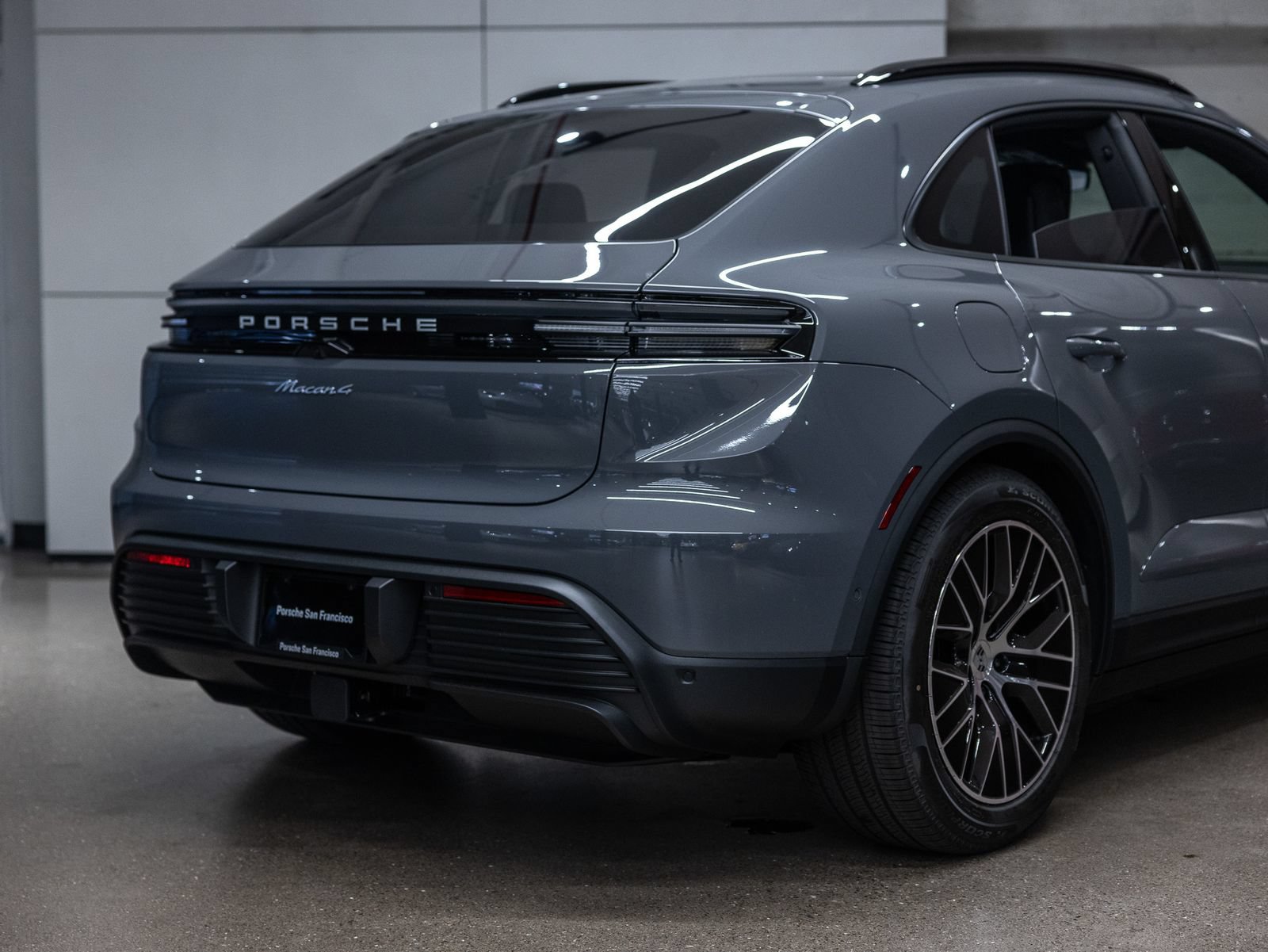 New 2026 Porsche Macan 4 Electric AWD/4WD image 26