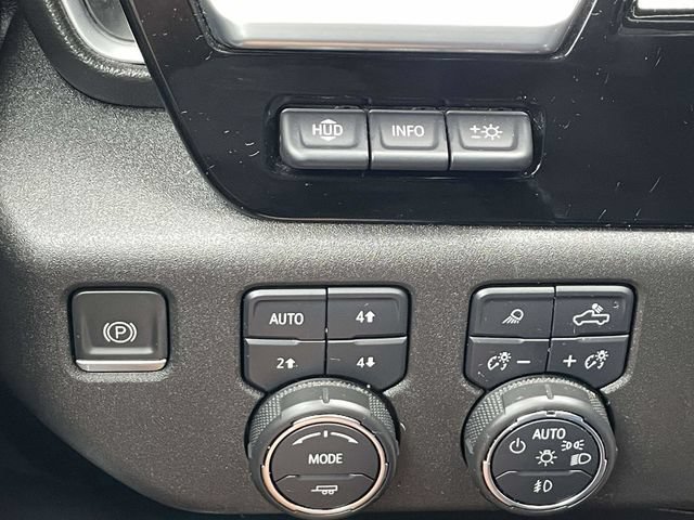 Used 2022 Chevrolet Silverado 1500 LTZ w/ LTZ Premium Package AWD/4WD image 37