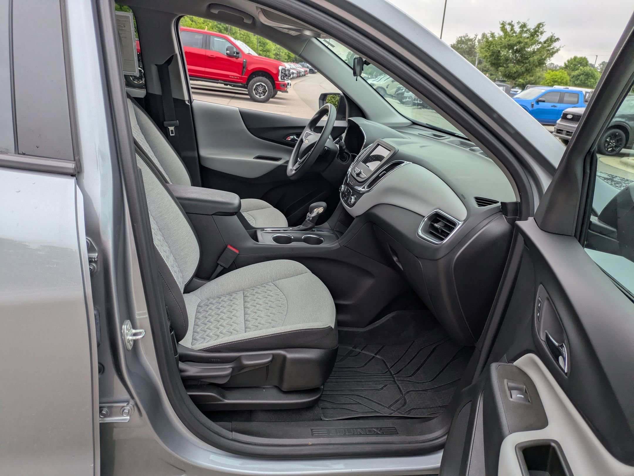Used 2023 Chevrolet Equinox LS w/ LS Convenience Package FWD image 37