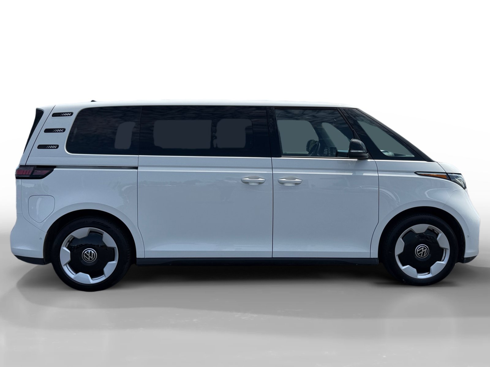 Certified 2025 Volkswagen ID. Buzz 1st Edition RWD image 6