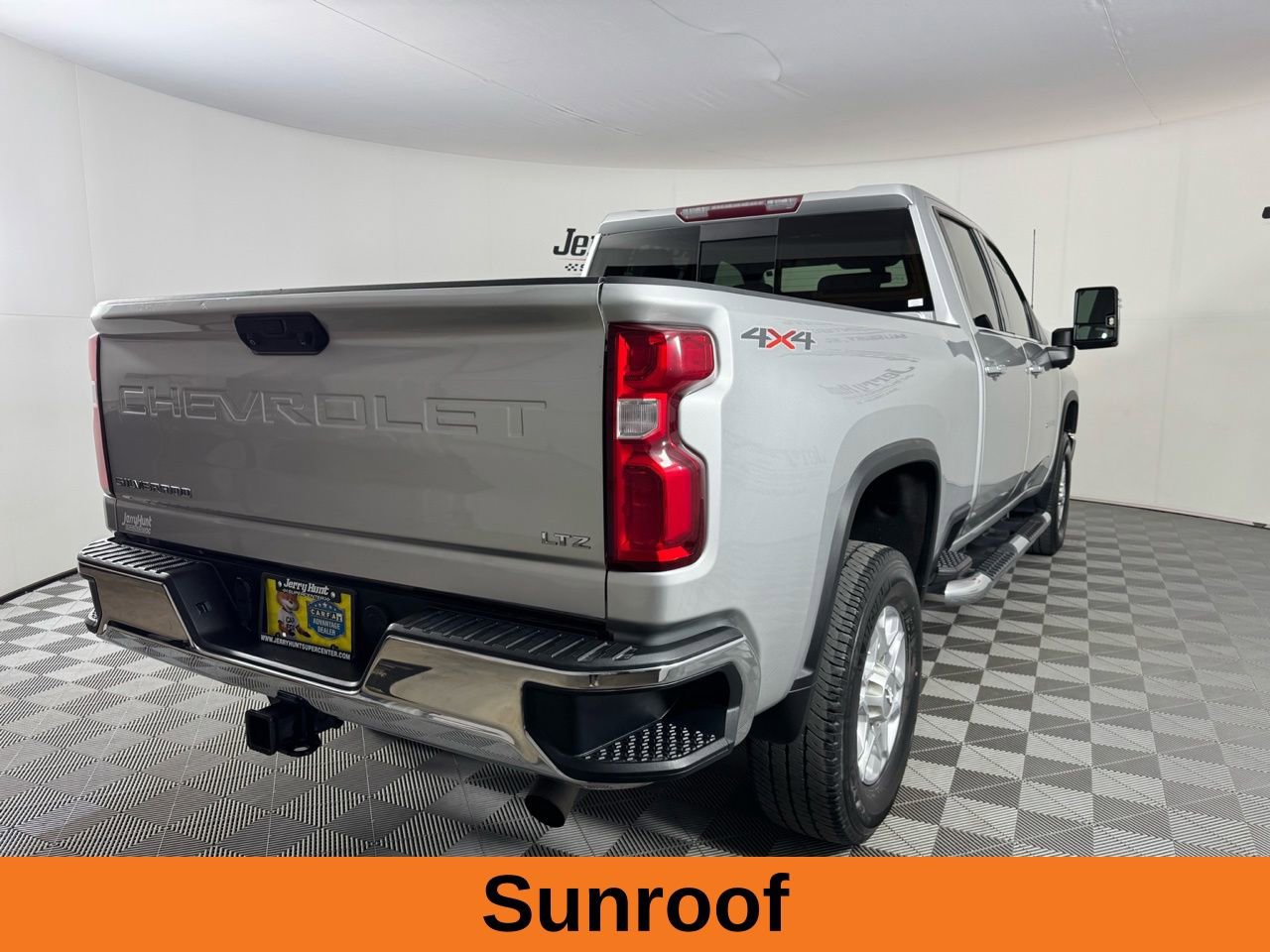 Used 2020 Chevrolet Silverado 2500 LTZ w/ LTZ Convenience Package image 7