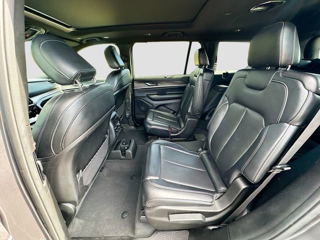 Used 2024 Jeep Grand Cherokee L Limited w/ Luxury Tech Group II image 25