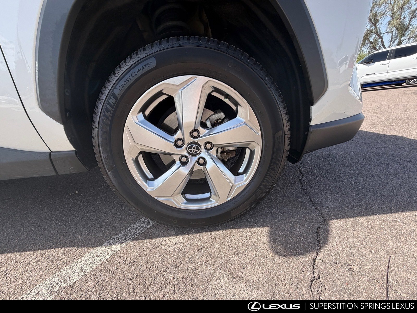 Used 2020 Toyota RAV4 Limited AWD/4WD image 10