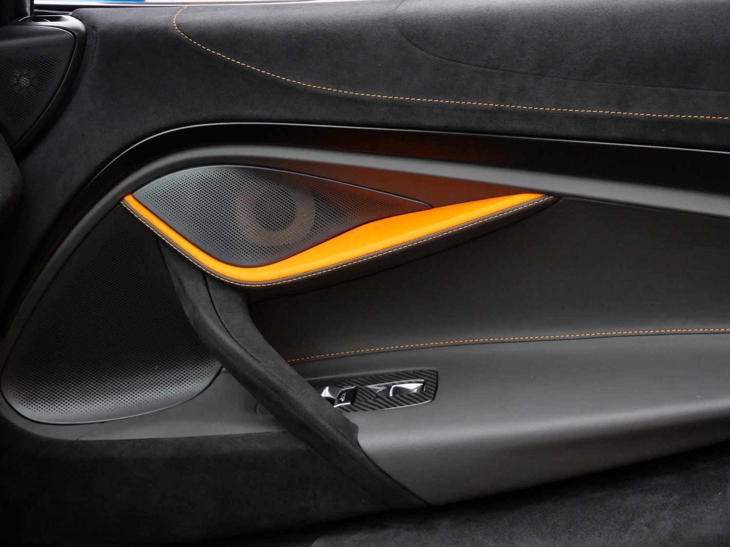 Used 2022 McLaren 720S Performance image 25