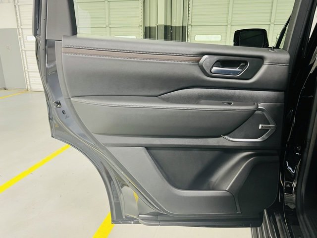New 2025 Nissan Armada Platinum image 30