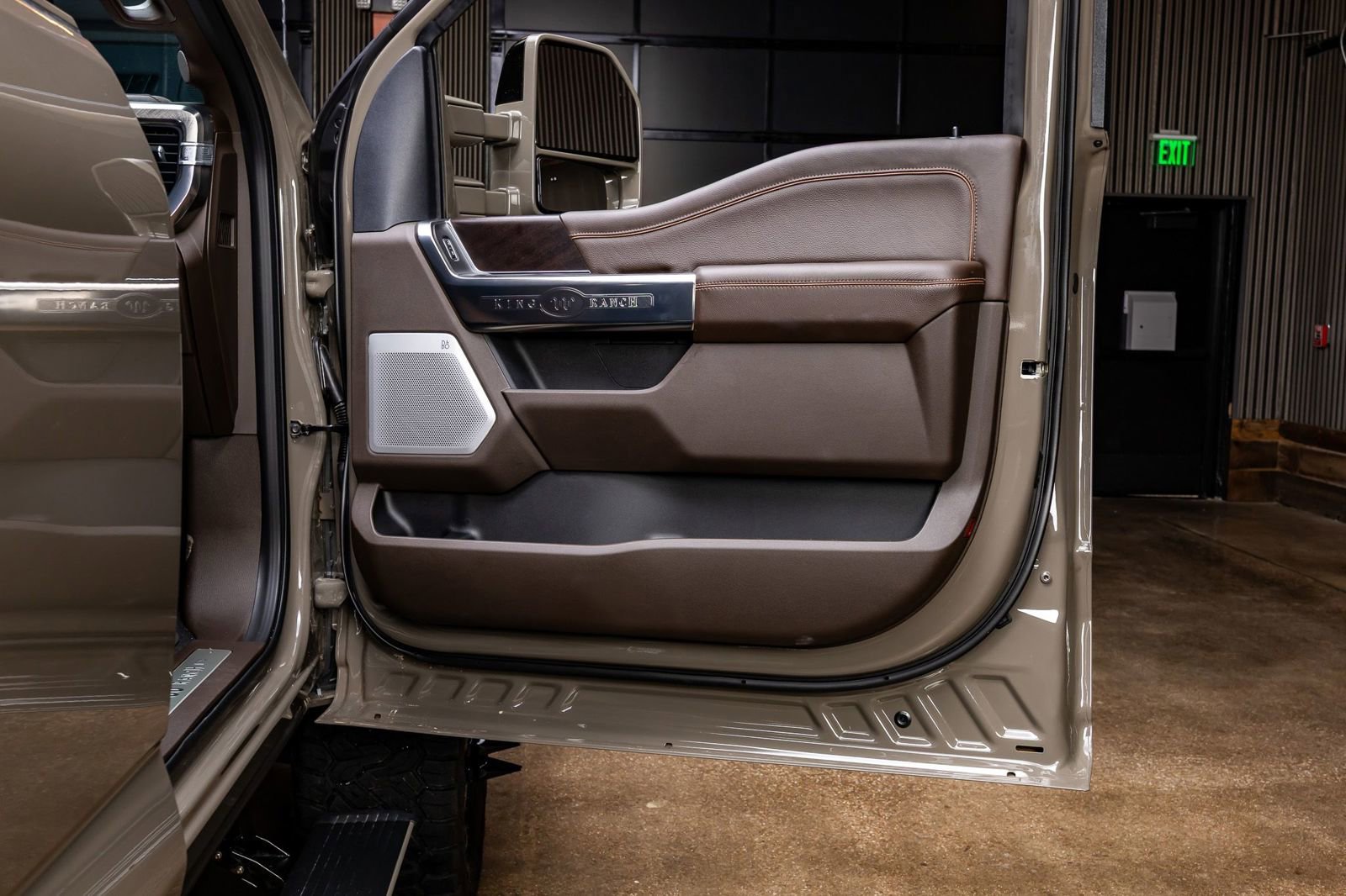 Used 2026 Ford F450 King Ranch w/ Chrome Package image 37