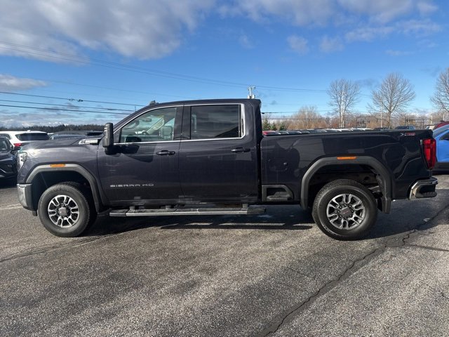 Used 2024 GMC Sierra 2500 SLE w/ SLE Convenience Package image 4