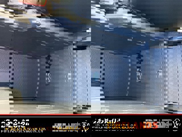 New 2025 Volkswagen Tiguan SE image 42