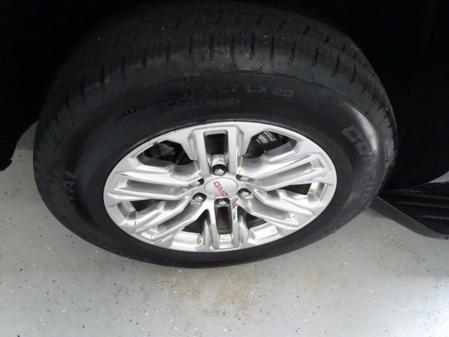 Certified 2023 GMC Yukon SLT w/ SLT Luxury Package AWD/4WD image 30