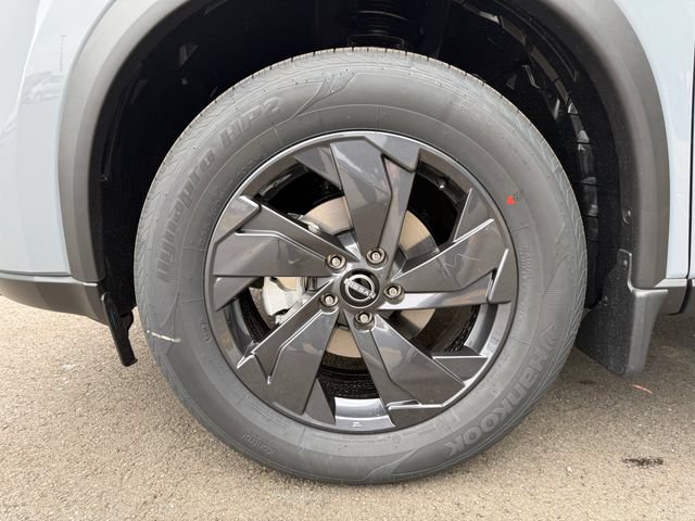 New 2026 Nissan Rogue SV AWD/4WD image 26