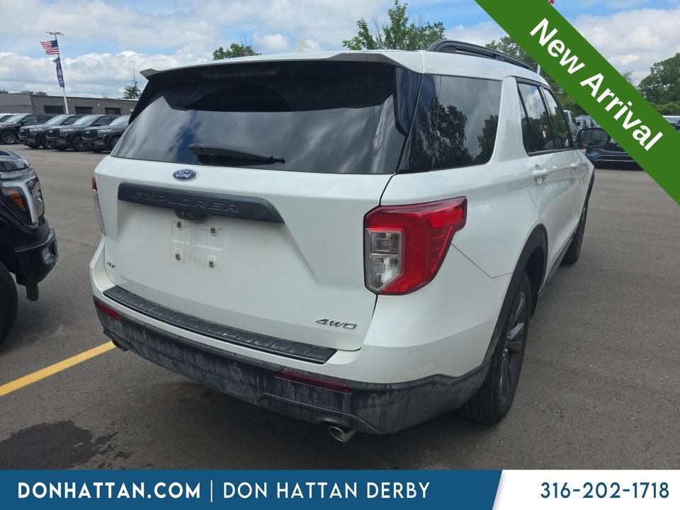 Used 2023 Ford Explorer XLT w/ Equipment Group 202A AWD/4WD image 5