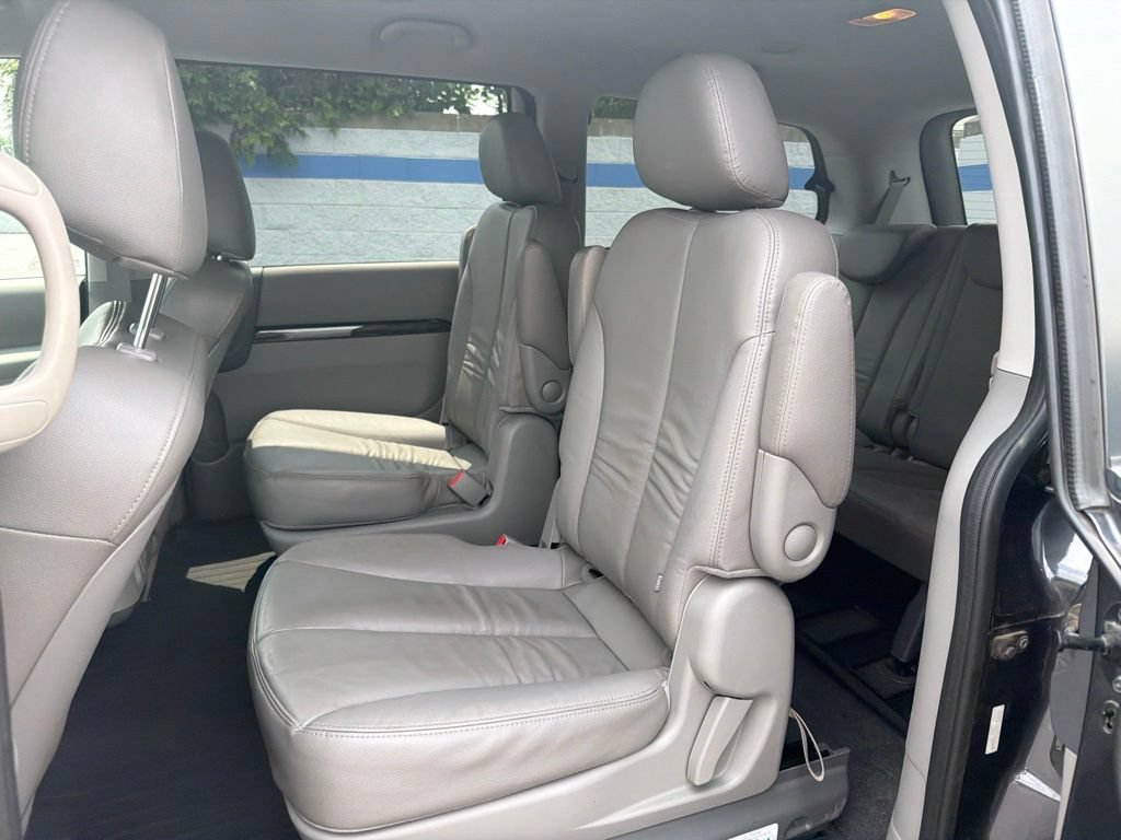 Used 2014 Kia Sedona EX FWD image 19