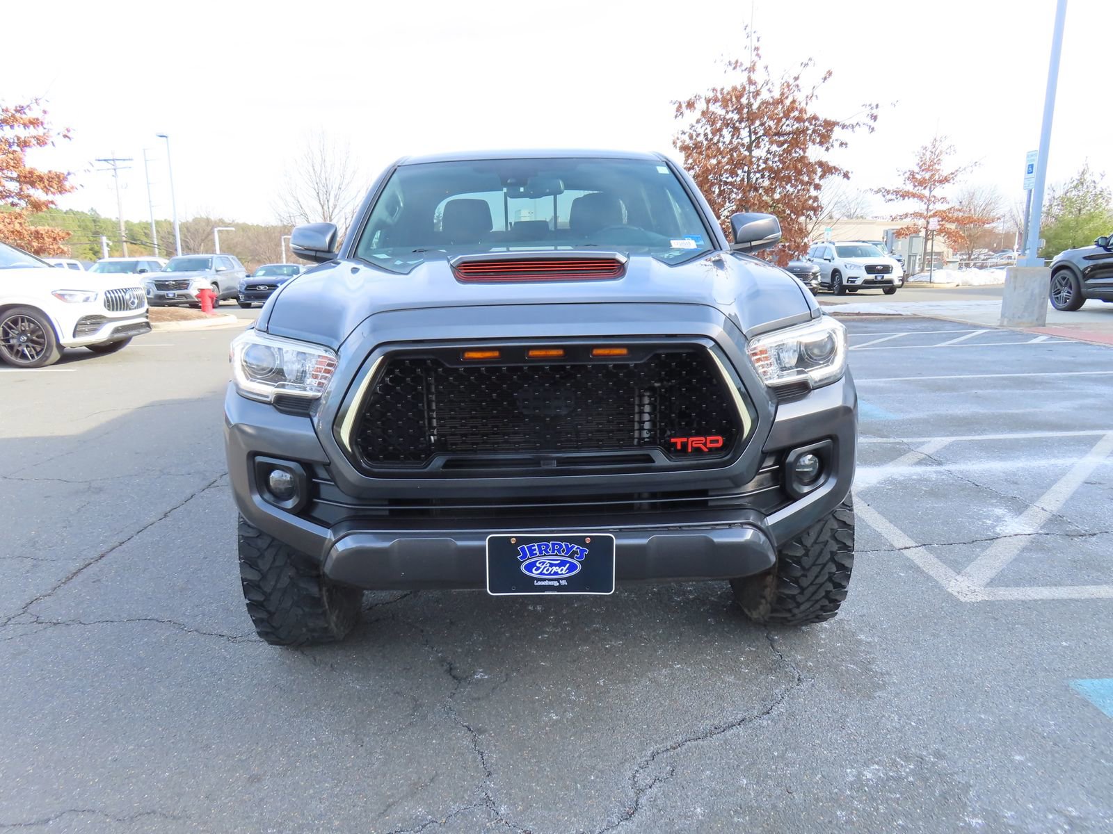 Used 2021 Toyota Tacoma TRD Sport image 2