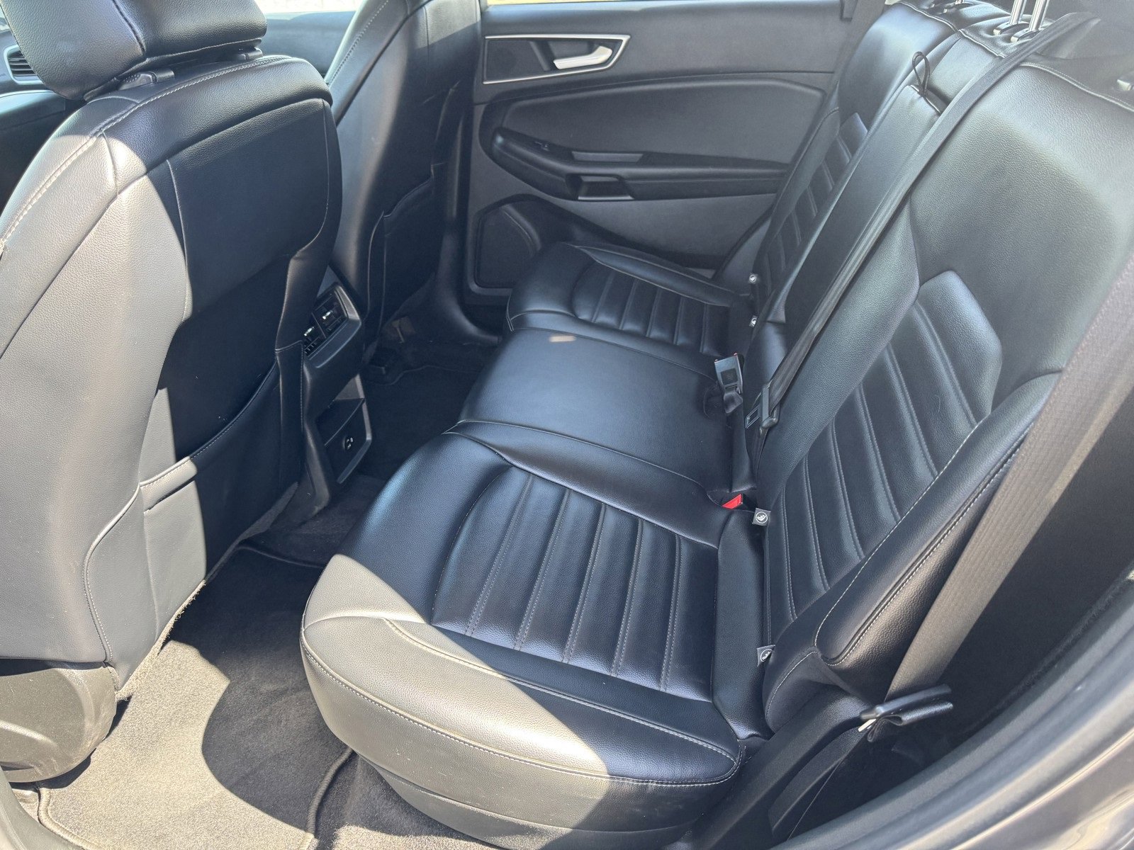Used 2022 Ford Edge SEL image 11