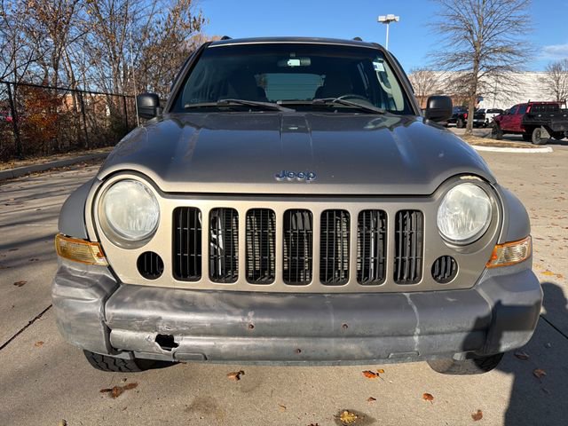 Used 2005 Jeep Liberty Sport image 8