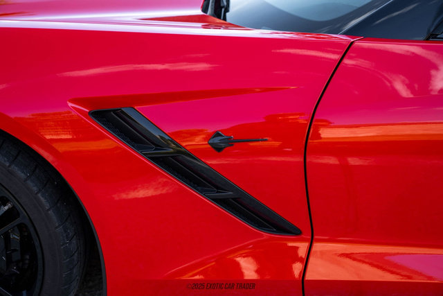 Used 2019 Chevrolet Corvette Stingray Coupe w/ Carbon Flash Badge Package image 99