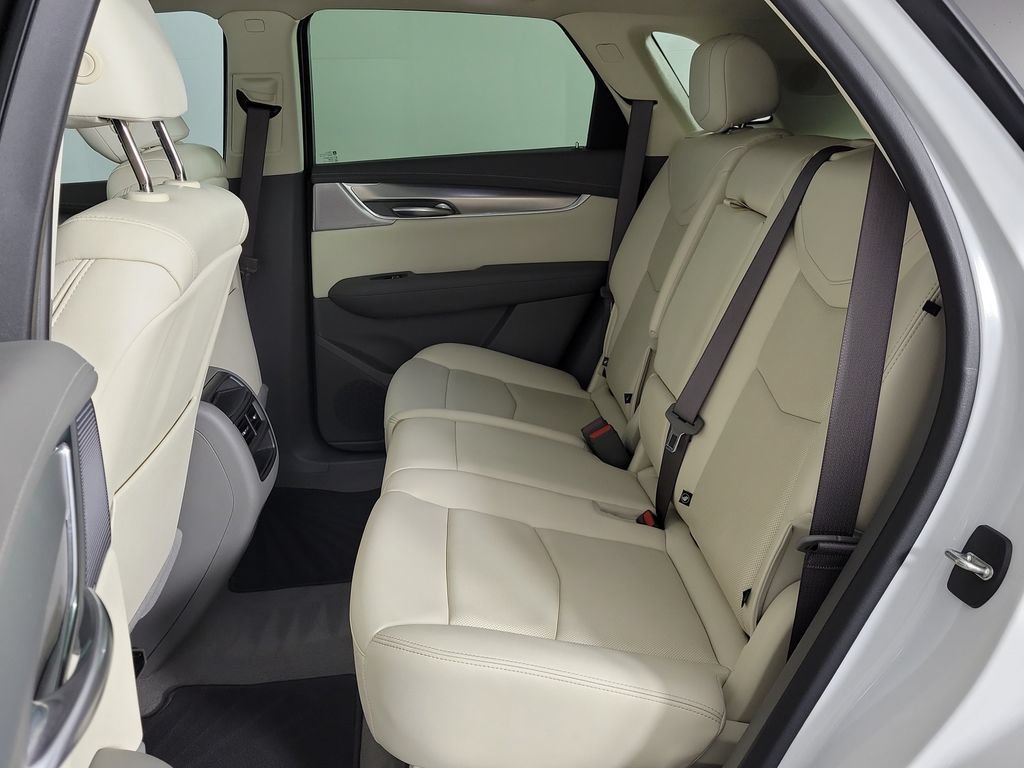 Certified 2023 Cadillac XT5 Premium Luxury w/ Technology Package FWD image 11
