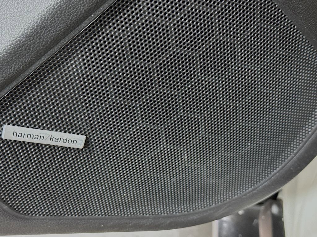 Used 2017 Subaru Outback 2.5i Limited image 22