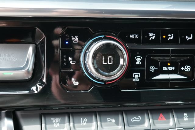 Used 2025 GMC Sierra 3500 Denali Ultimate AWD/4WD image 6