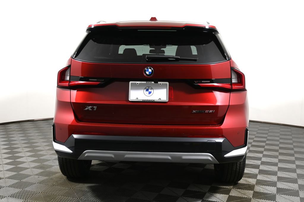 Used 2026 BMW X1 xDrive28i w/ Technology Package image 6