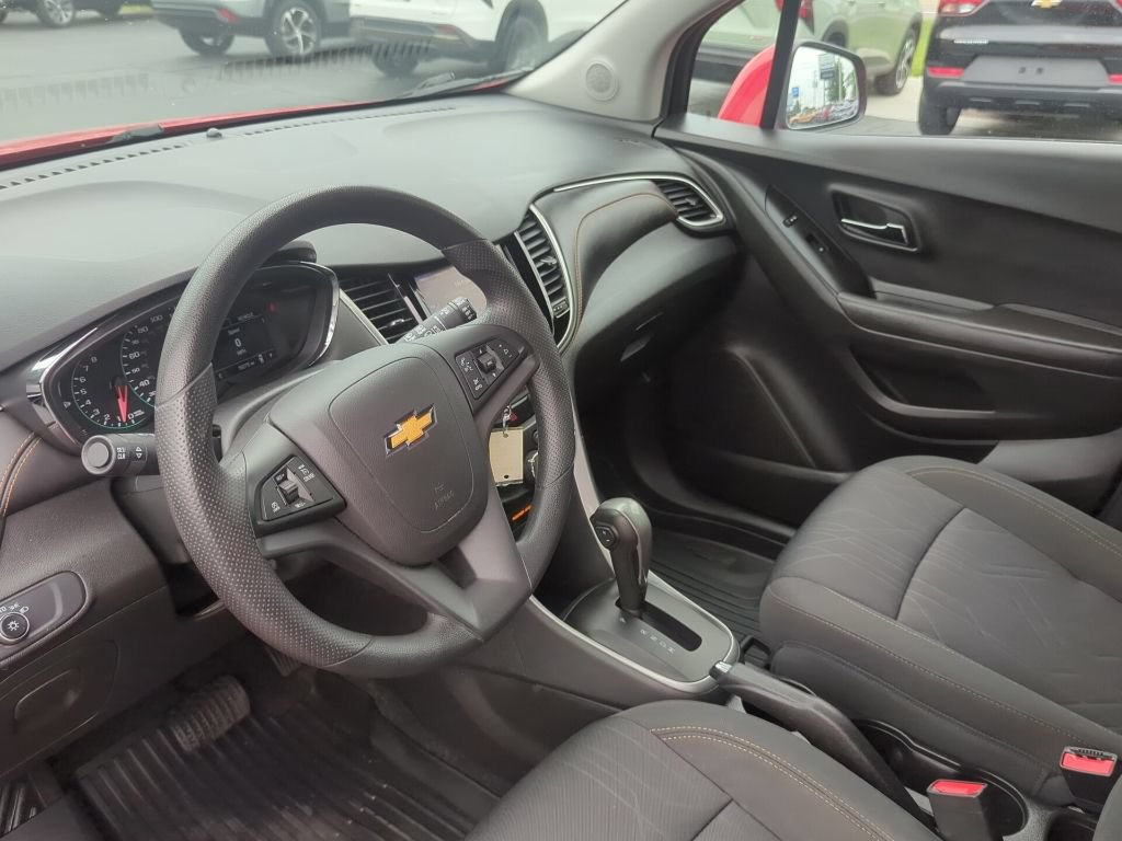 Certified 2020 Chevrolet Trax LT FWD image 18