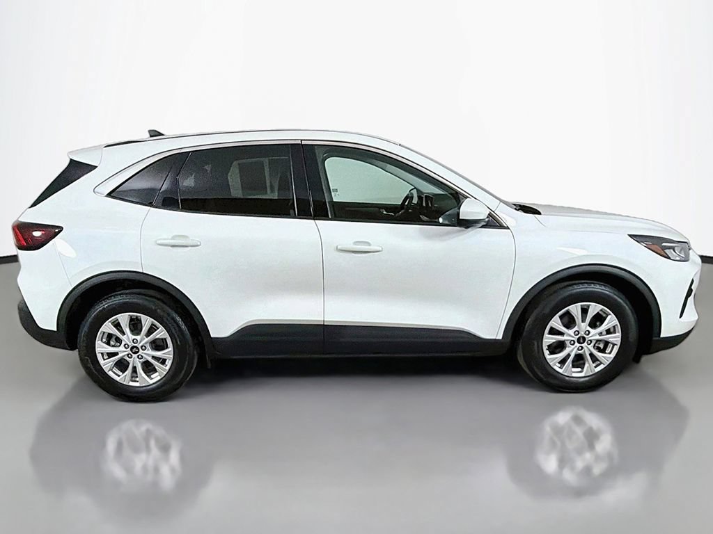 Used 2023 Ford Escape Active w/ Tech Pack #2 FWD image 17
