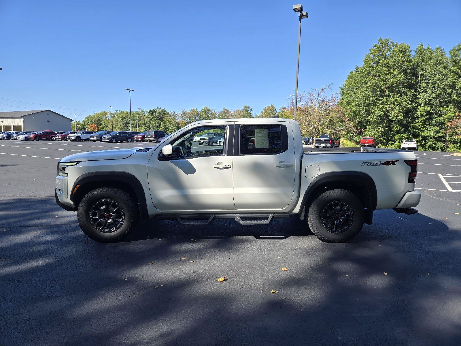 Used 2023 Nissan Frontier PRO-4X w/ Pro-4X Premium Package AWD/4WD image 5
