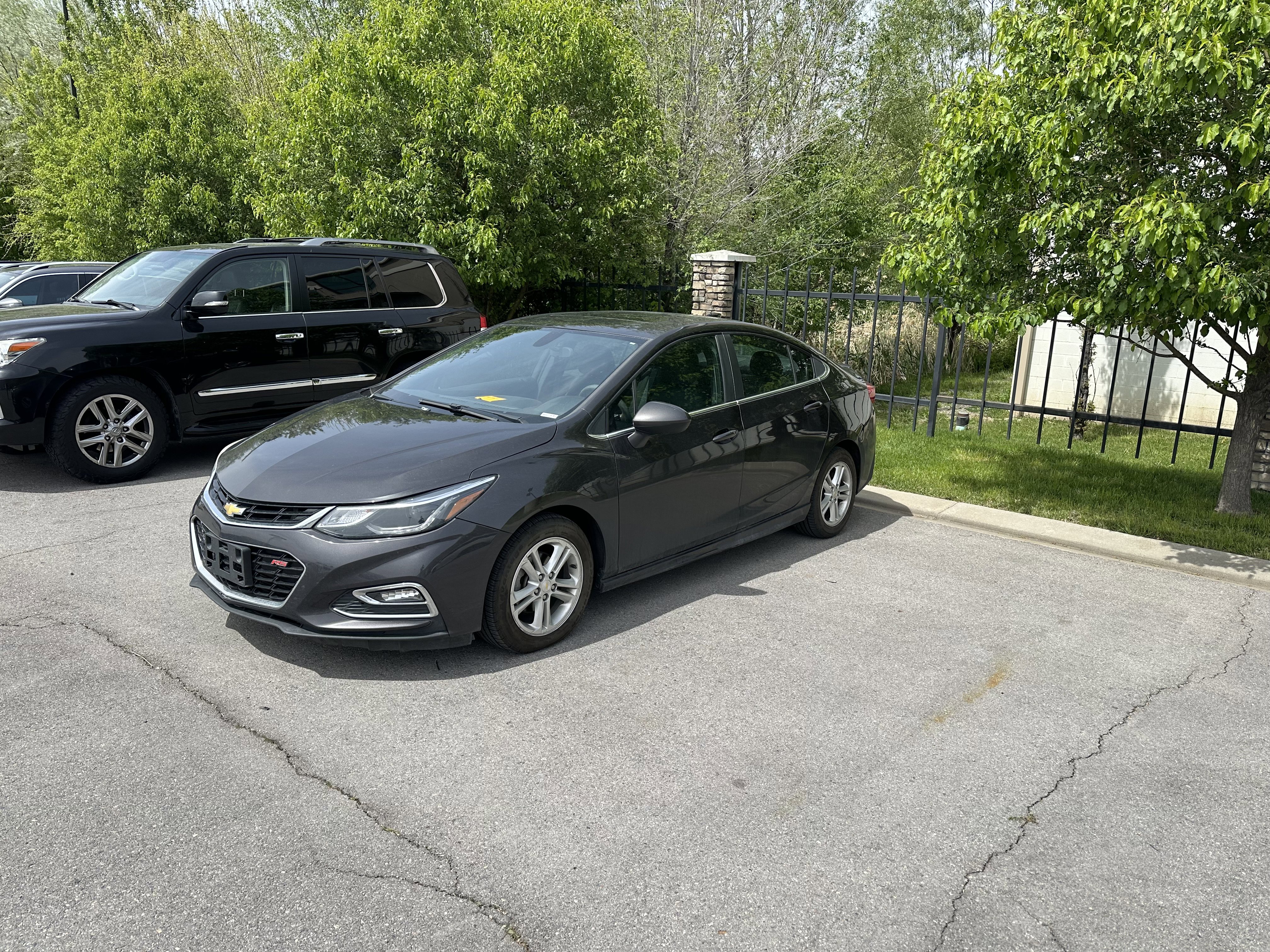 Used 2016 Chevrolet Cruze LT w/ Sun And Sound Package image 2