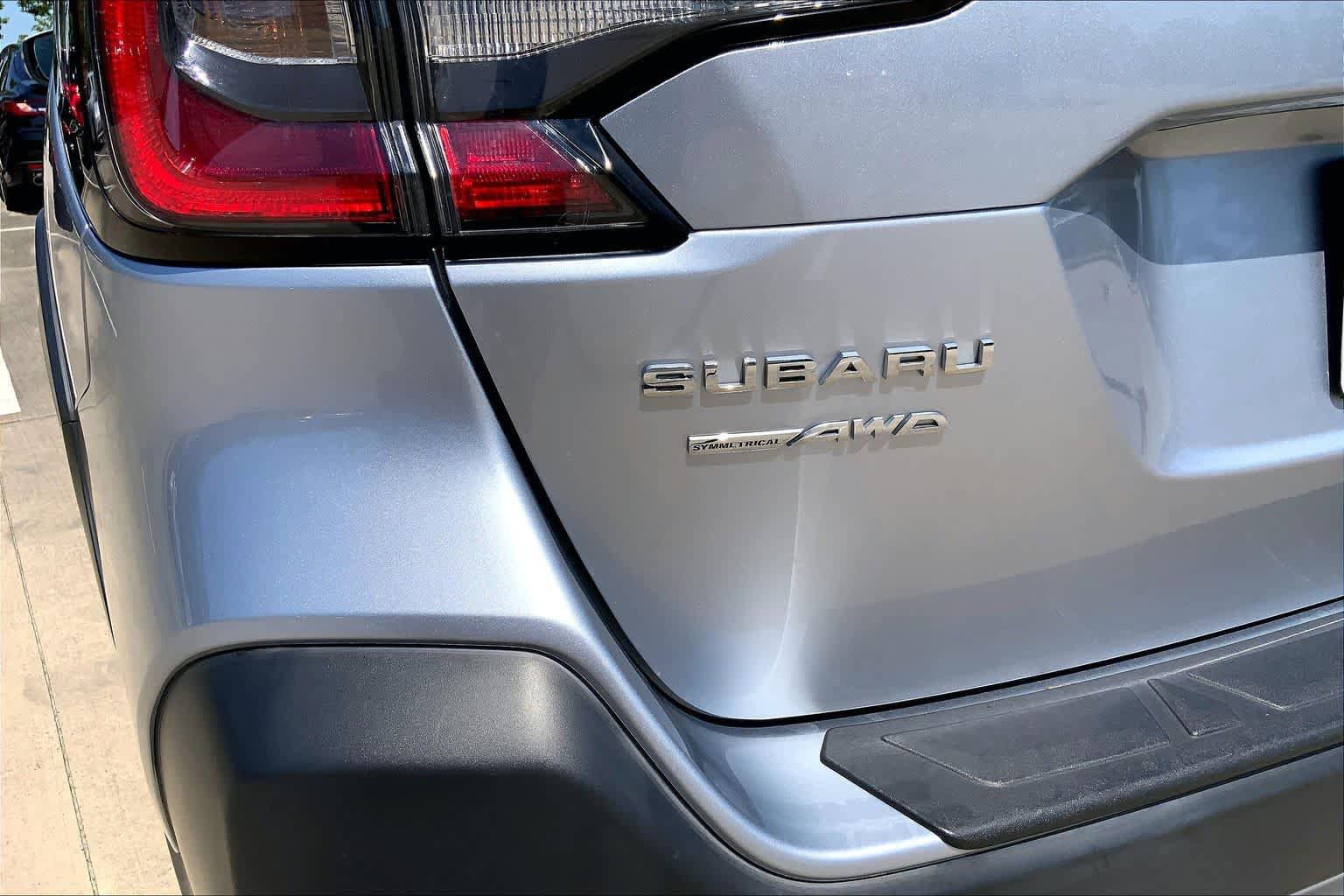 Used 2024 Subaru Outback Touring w/ Popular Package #2 AWD/4WD image 33