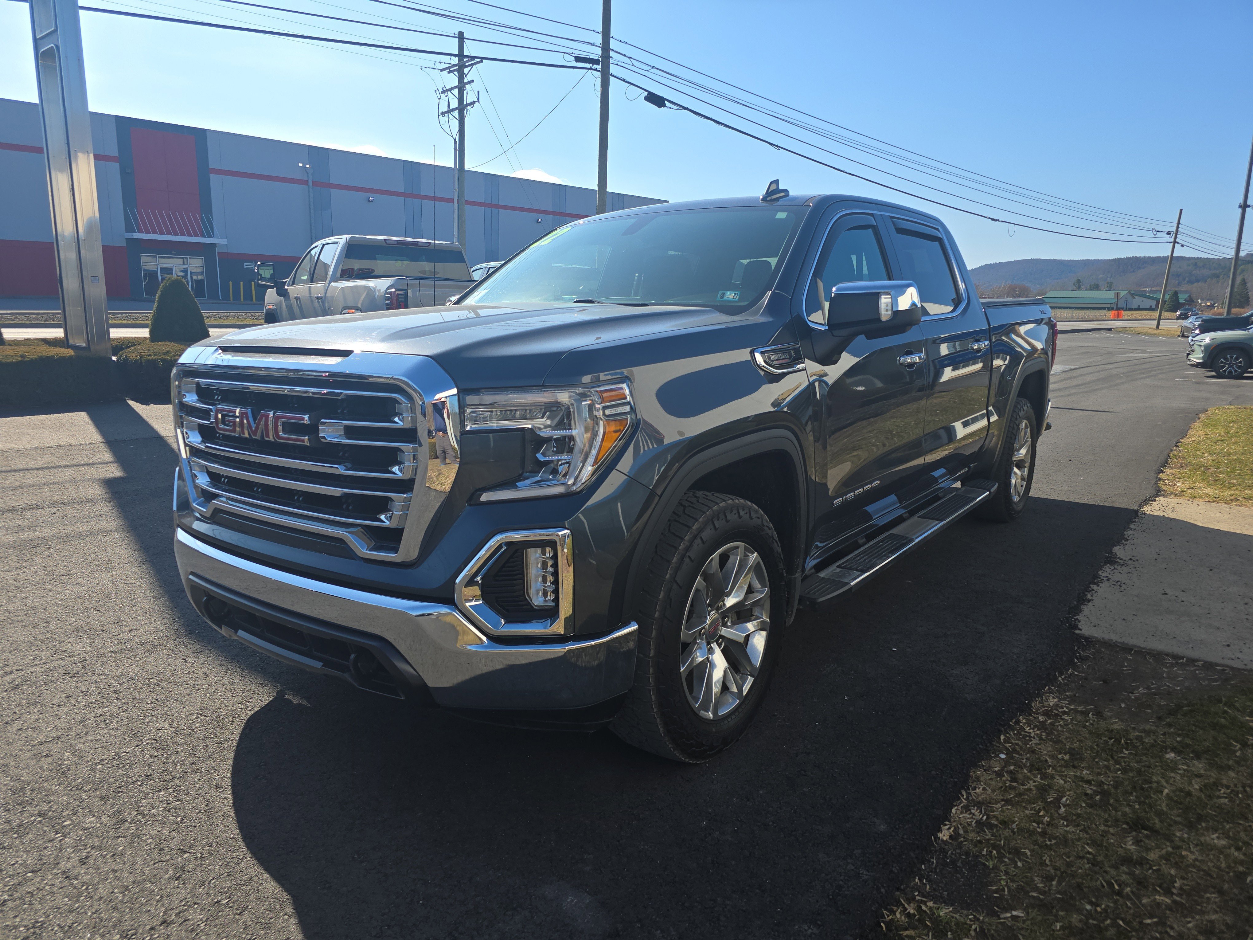 Used 2022 GMC Sierra 1500 SLT w/ SLT Premium Package image 8