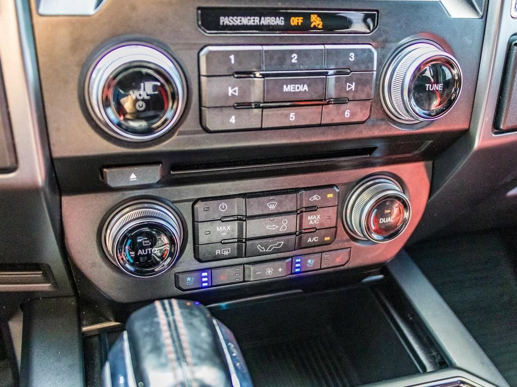 Used 2018 Ford F150 Lariat w/ Equipment Group 502A Luxury AWD/4WD image 38