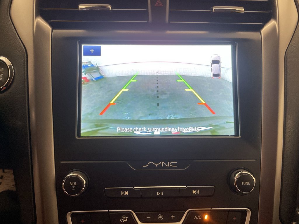 Used 2020 Ford Fusion SEL FWD image 9