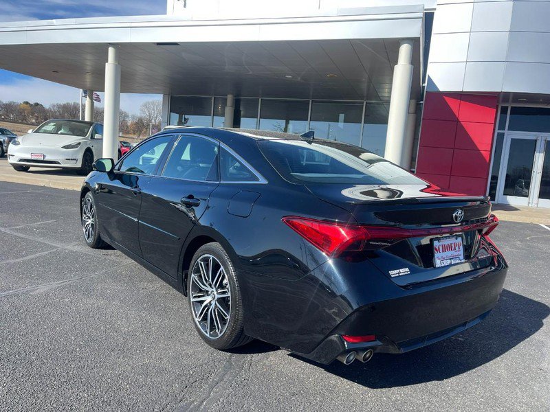 Used 2019 Toyota Avalon Touring w/ All Weather Liner Package image 4
