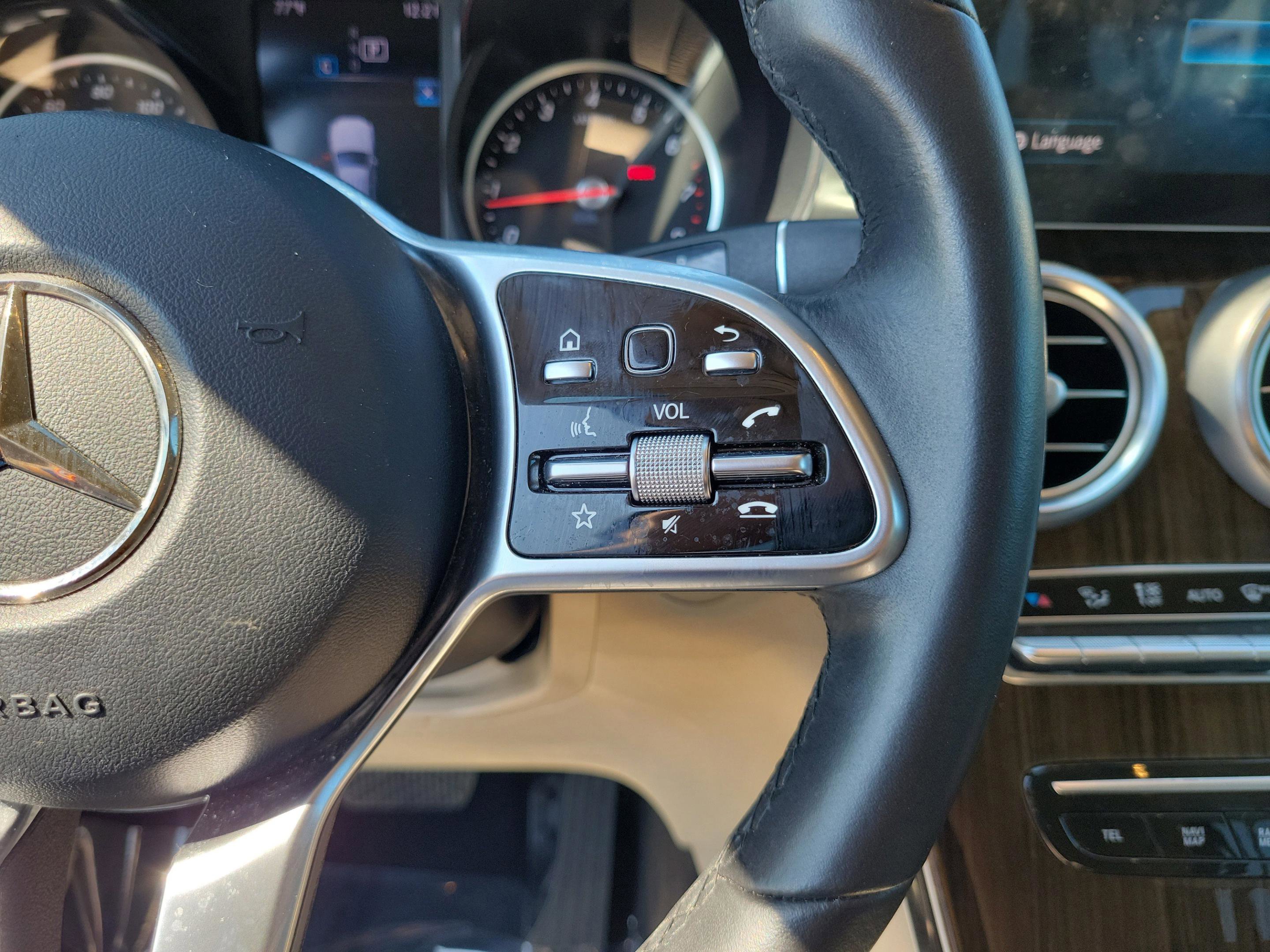 Used 2022 Mercedes-Benz GLC 300 image 24