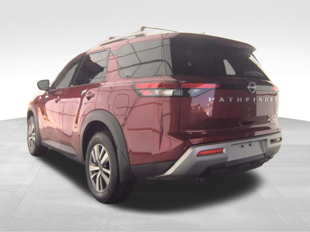 Used 2025 Nissan Pathfinder SL image 8