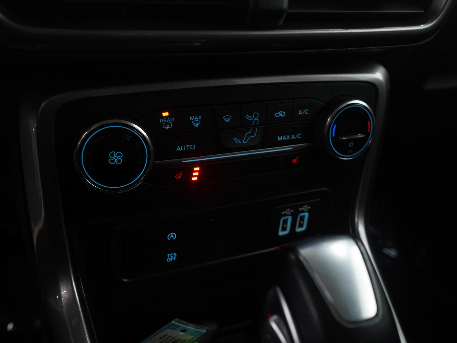 Used 2019 Ford EcoSport SE w/ SE Convenience Package image 23