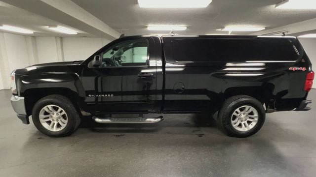 Certified 2018 Chevrolet Silverado 1500 LT w/ LT Convenience Package AWD/4WD image 5